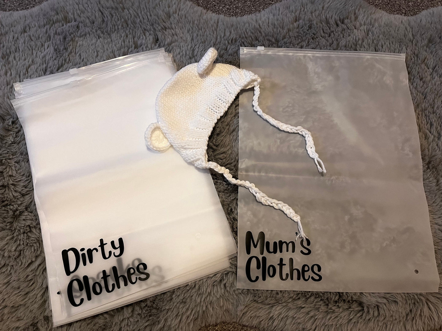 The Hospital Bag Organization Kit with 15 Labels is a trendy and fashionable bag for birthing partners.